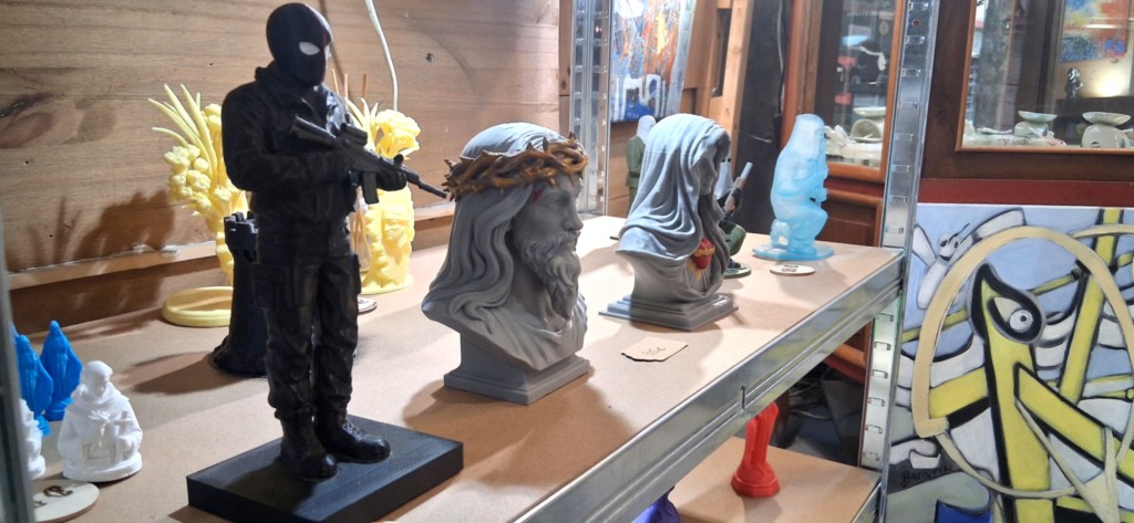 Figurines et bustes Fabbrica Corsa exposés chez Collect’Arts à Corte figurines-bustes-fabbrica-corsa-corte.jpg