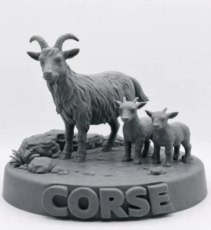 figurine-chevre-corse-12cm-vue-face.webp