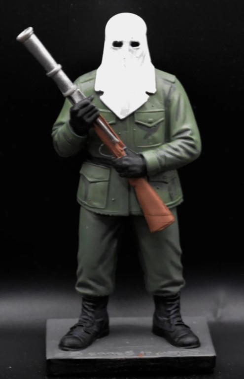 Figurine-corseRibellu-debout