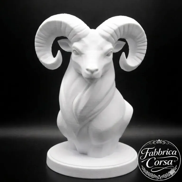 Buste U Muvrone inspiré du mouflon corse, vue de face buste-mouflon-corse-u-muvrone-face.webp