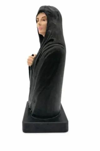 Figurine Culomba vue de profil gauche figurine-corse-culomba-profil-gauche.webp