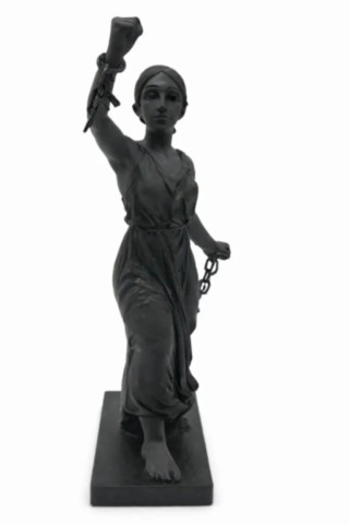 Liberta-statuette-situation Liberta-statuette-non peint-noir