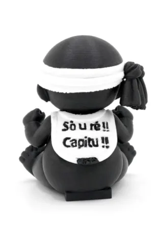 Dos de la figurine Maiò U Ciucciu avec inscription « Sò u rè ! Capitu ! » figurine-maio-u-ciucciu-dos.webp