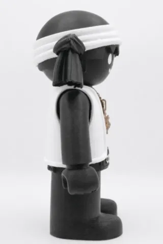 Figurine corse Maiò O Frate, vue de profil avec le nœud du bandeau figurine-corse-maio-o-frate-15cm-profil-2.webp