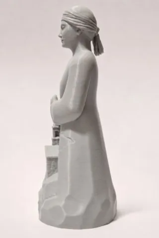 Mamma Corsica, figurine corse 3D de 20 cm, vue de profil gauche mamma-corsica-figurine-corse-3d-profil-gauche.webp