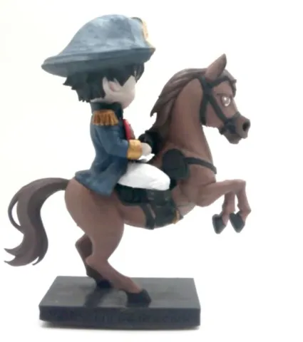 Napulio cheval style manga-cote-3 figurine-napoleon-cheval-profil-droit.webp