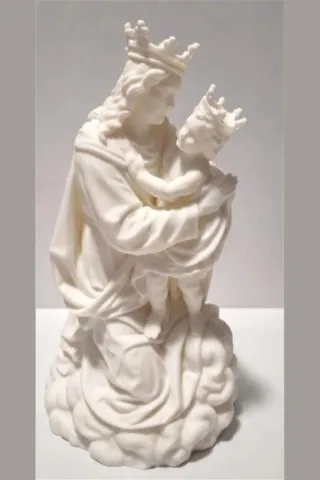 Notre-Dame de Lavasina, figurine corse en PLA biosourcé figurine-corse-notre-dame-de-lavasina-de-face.webp