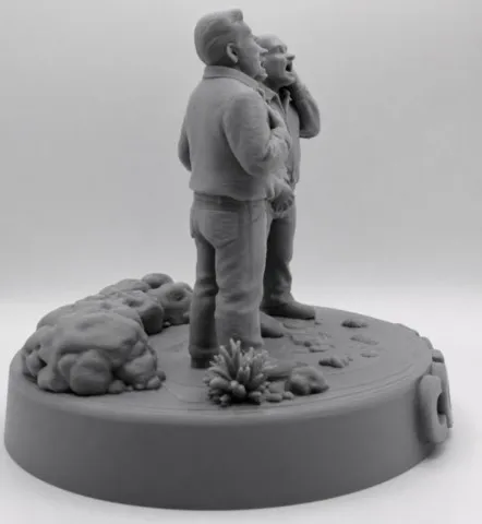 Figurine Paghjella vue de côté gauche figurine-paghjella-polyphonie-corse-12cm-cote-gauche.webp