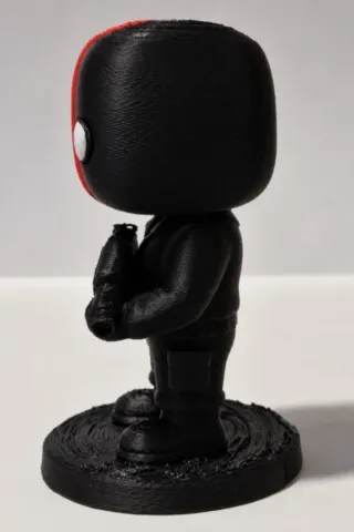 figurine-corse-3d-clandestinu-pop-profil-gauche.webp