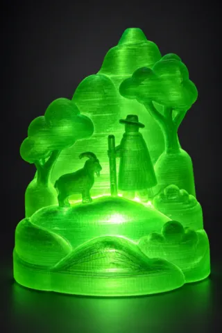 Lampe d’ambiance corse Natura fabriquée à Corte en PLA biosourcé vert transparent lampe-ambiance-corse-natura-fabbrica-corsa-face.webp