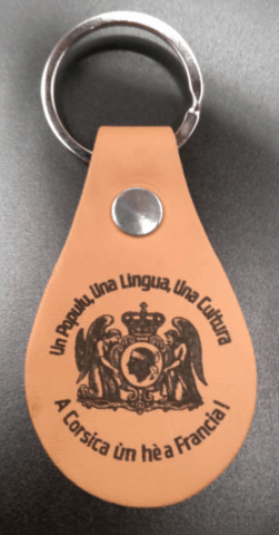 porte-cle-corse-un-he-a-francia-pm