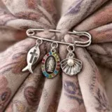 broche-corse-a-strada-santa-portee-etole.webp