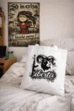 tote-bag-corse-liberta-dans-chambre.webp