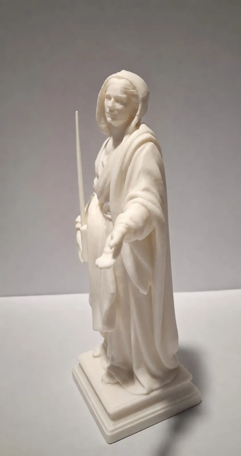 figurine-sainte-restitude-corse-profil-gauche