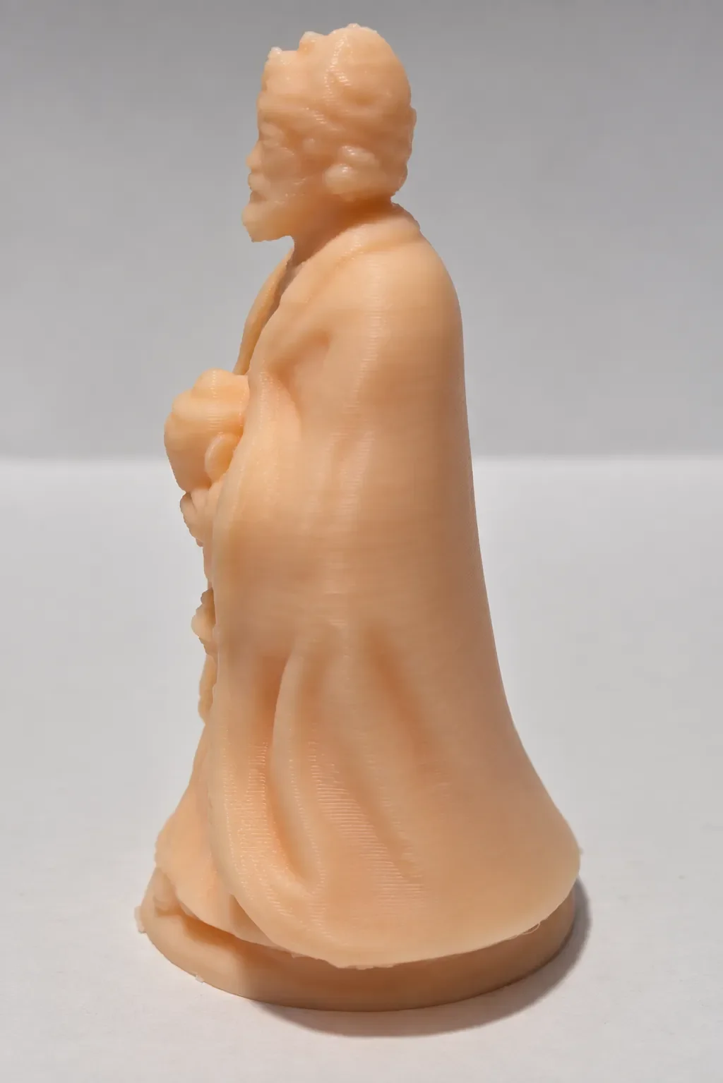 santon-corse-melchior-roi-mage-figurine-cote-gauche
