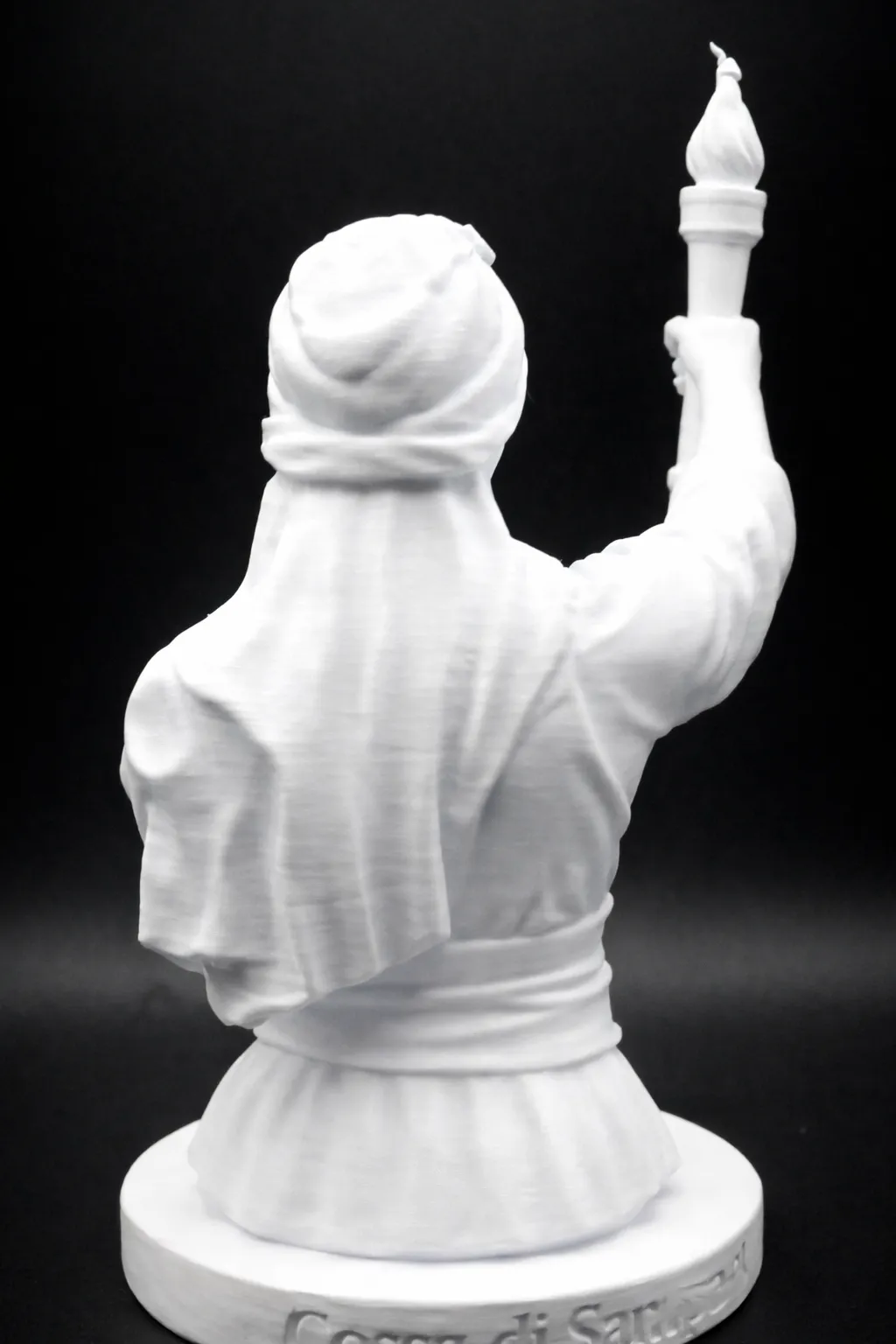 figurine-faustina-gaffory-vue-arriere