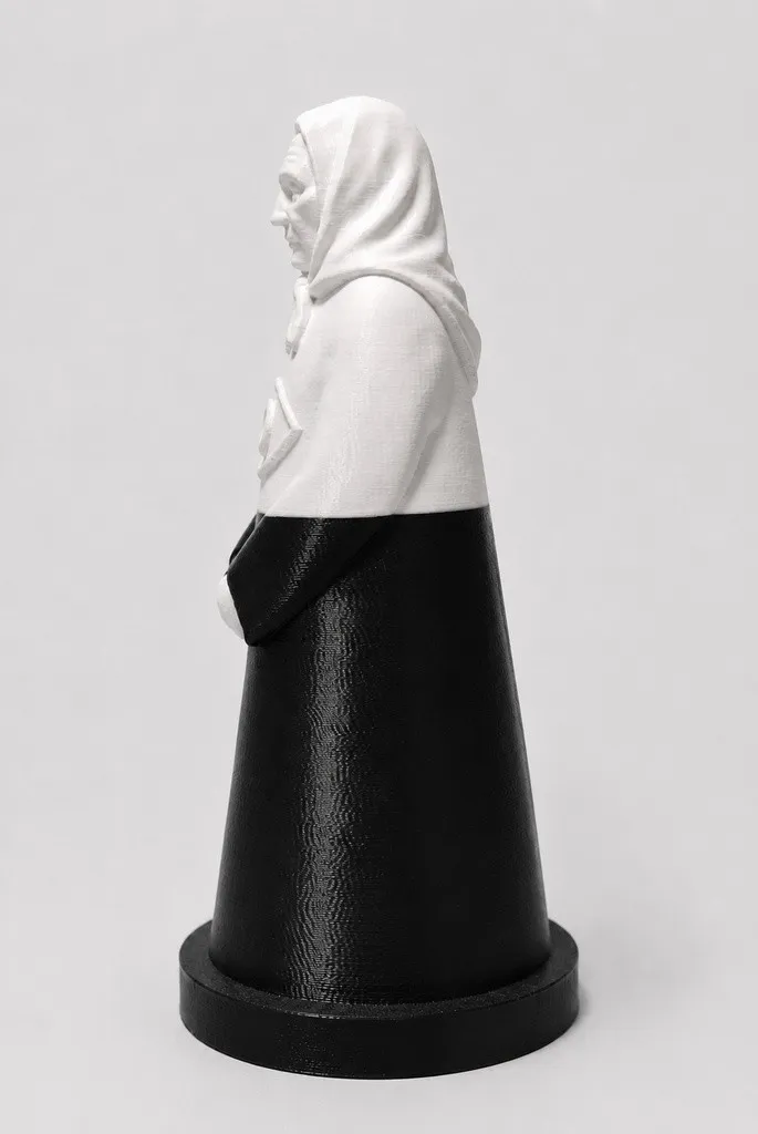 a-signatora-figurine-corse-impression-3d-cote-gauche