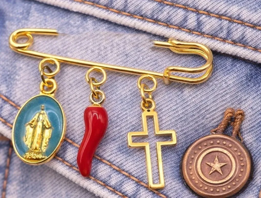 broche-corse-e-breve-portee-vierge-piment-rouge