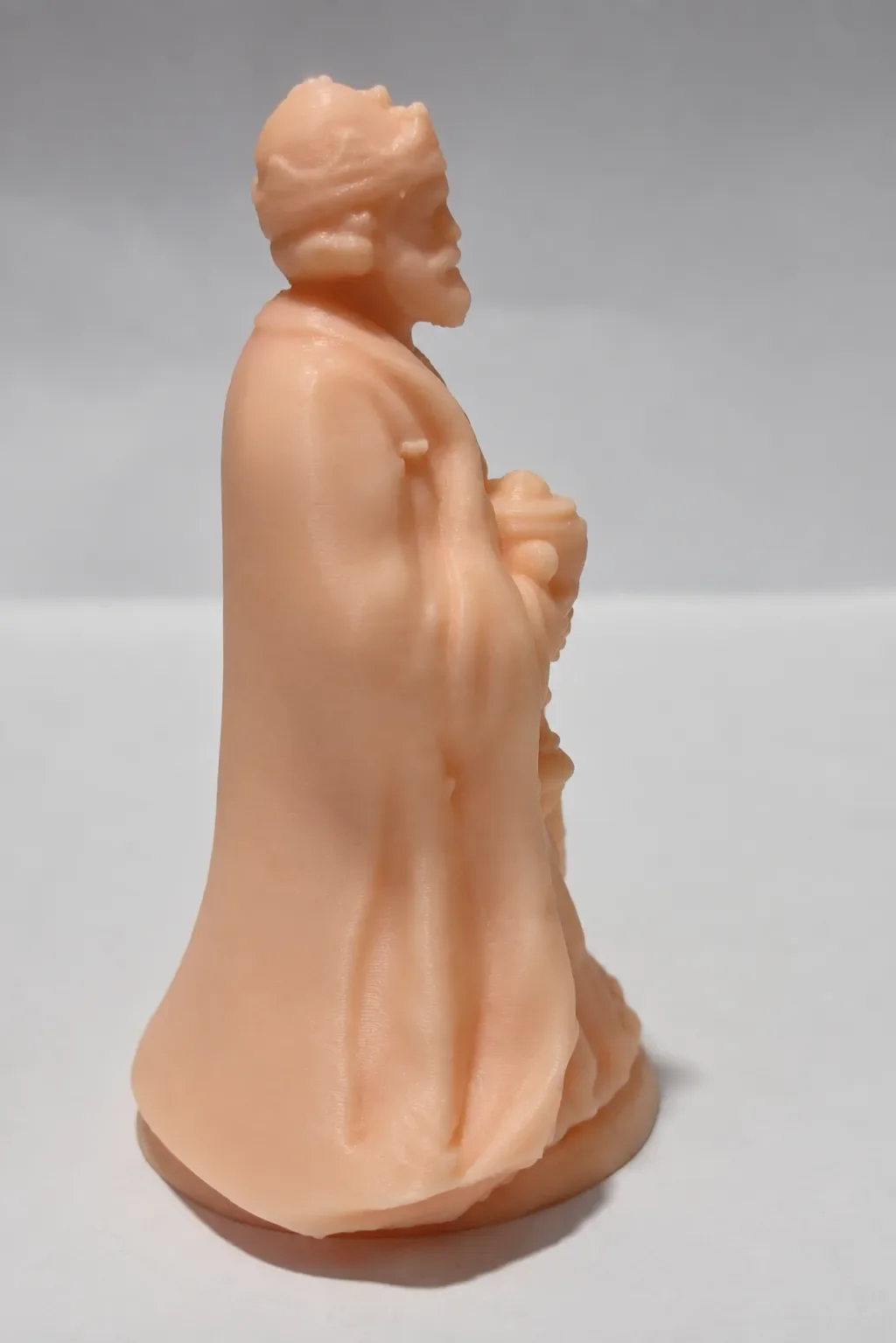 santon-corse-melchior-roi-mage-figurine-cote-droit